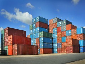 Container im Hafen, Foto: Adobe Stock/Production Perig Container im Hafen