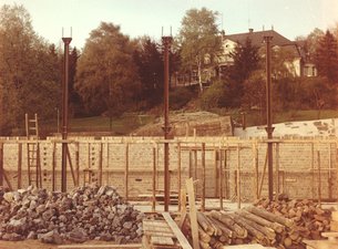 Der Rohbau 1962 Blick vom Rohbau auf die Villa 1962