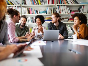 Beschäftigung, Teambildung, Gemeinschaft