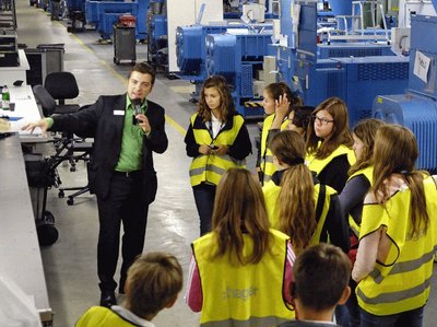 Schüler zu Besuch bei Hager, Foto: Hager Schüler zu Besuch bei Hager